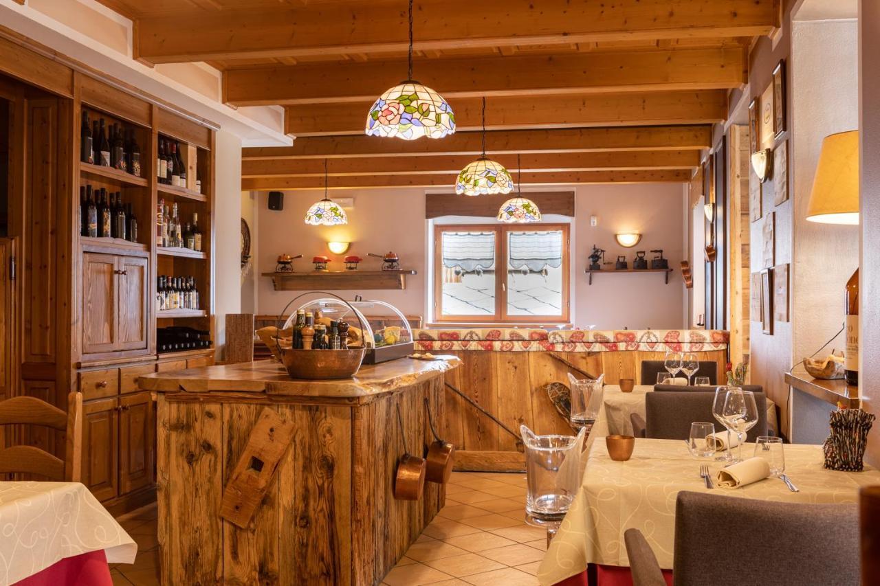 Mont Velan Chambres & Restaurant Saint-Oyen Zewnętrze zdjęcie