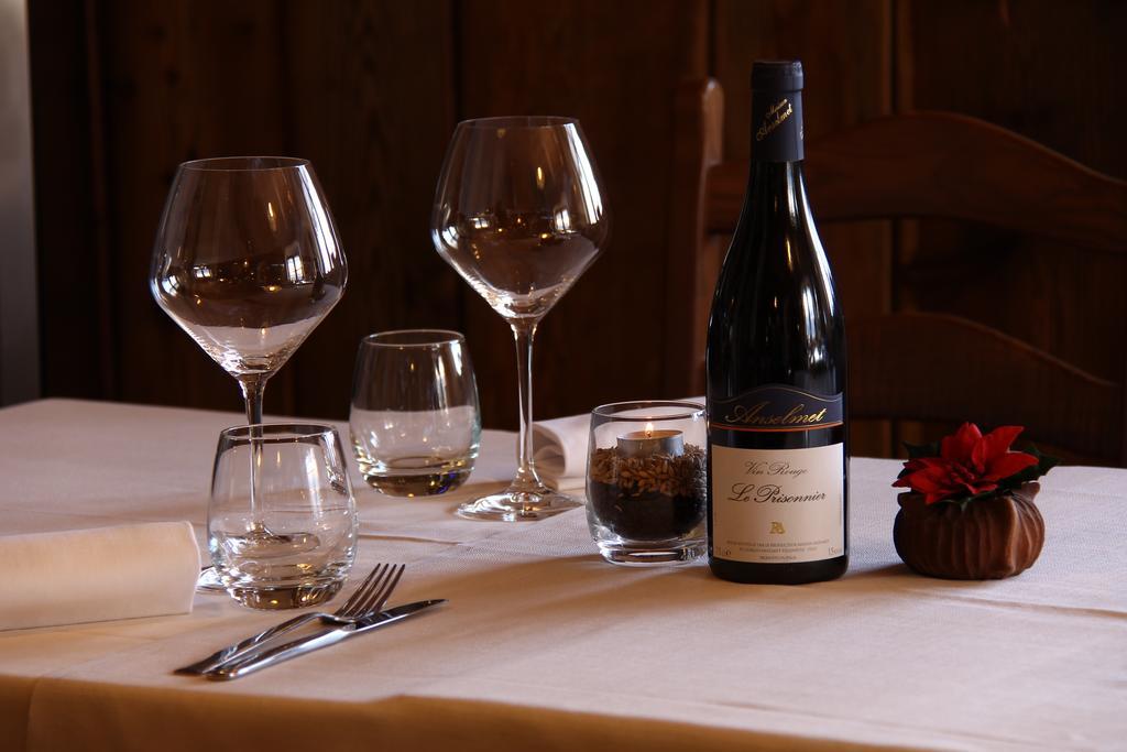 Mont Velan Chambres & Restaurant Saint-Oyen Zewnętrze zdjęcie