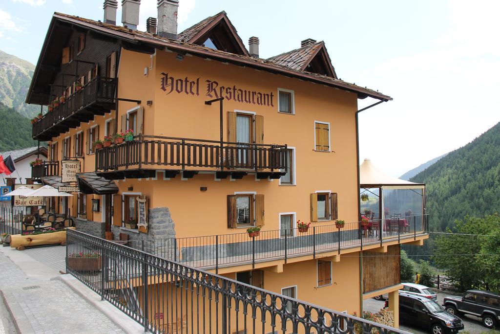 Mont Velan Chambres & Restaurant Saint-Oyen Zewnętrze zdjęcie
