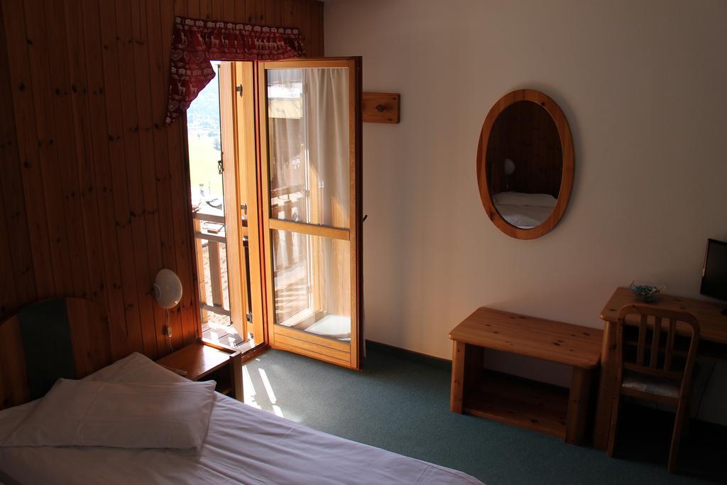 Mont Velan Chambres & Restaurant Saint-Oyen Zewnętrze zdjęcie