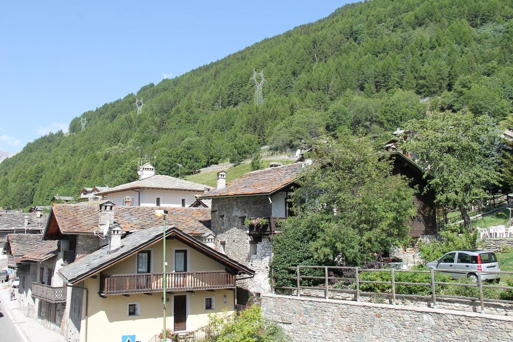 Mont Velan Chambres & Restaurant Saint-Oyen Zewnętrze zdjęcie