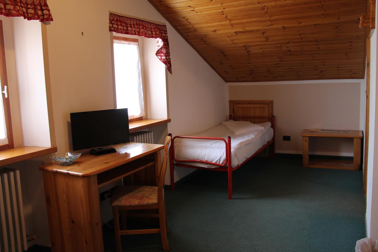 Mont Velan Chambres & Restaurant Saint-Oyen Zewnętrze zdjęcie